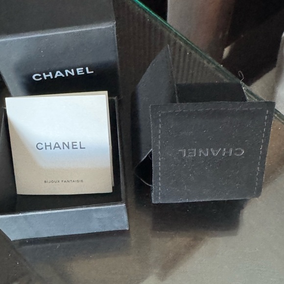 Chanel Chain CC Earrings… - Picture 8 of 9